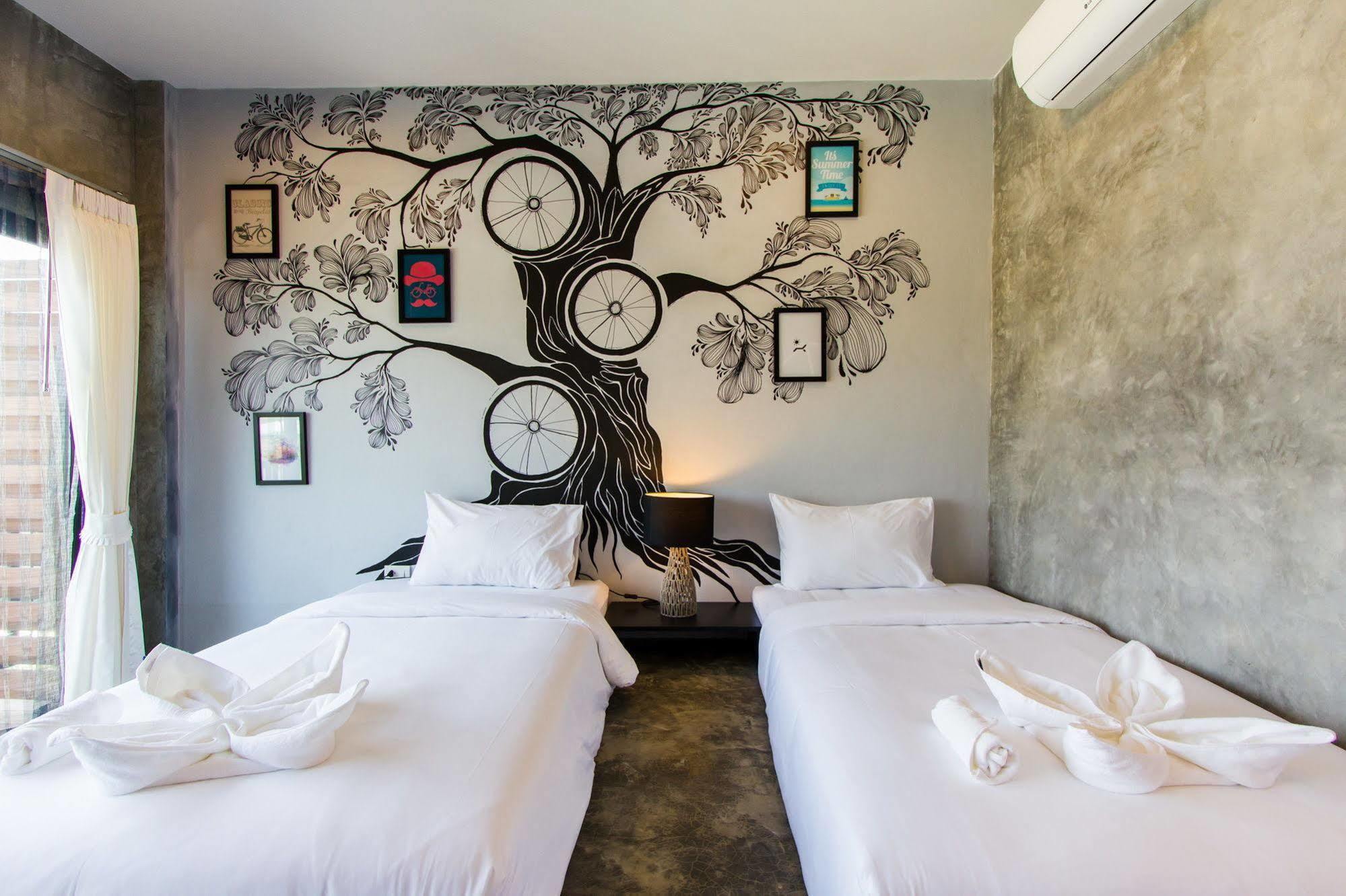 The Bike Loft Family Hostel Hua Hin Exterior foto