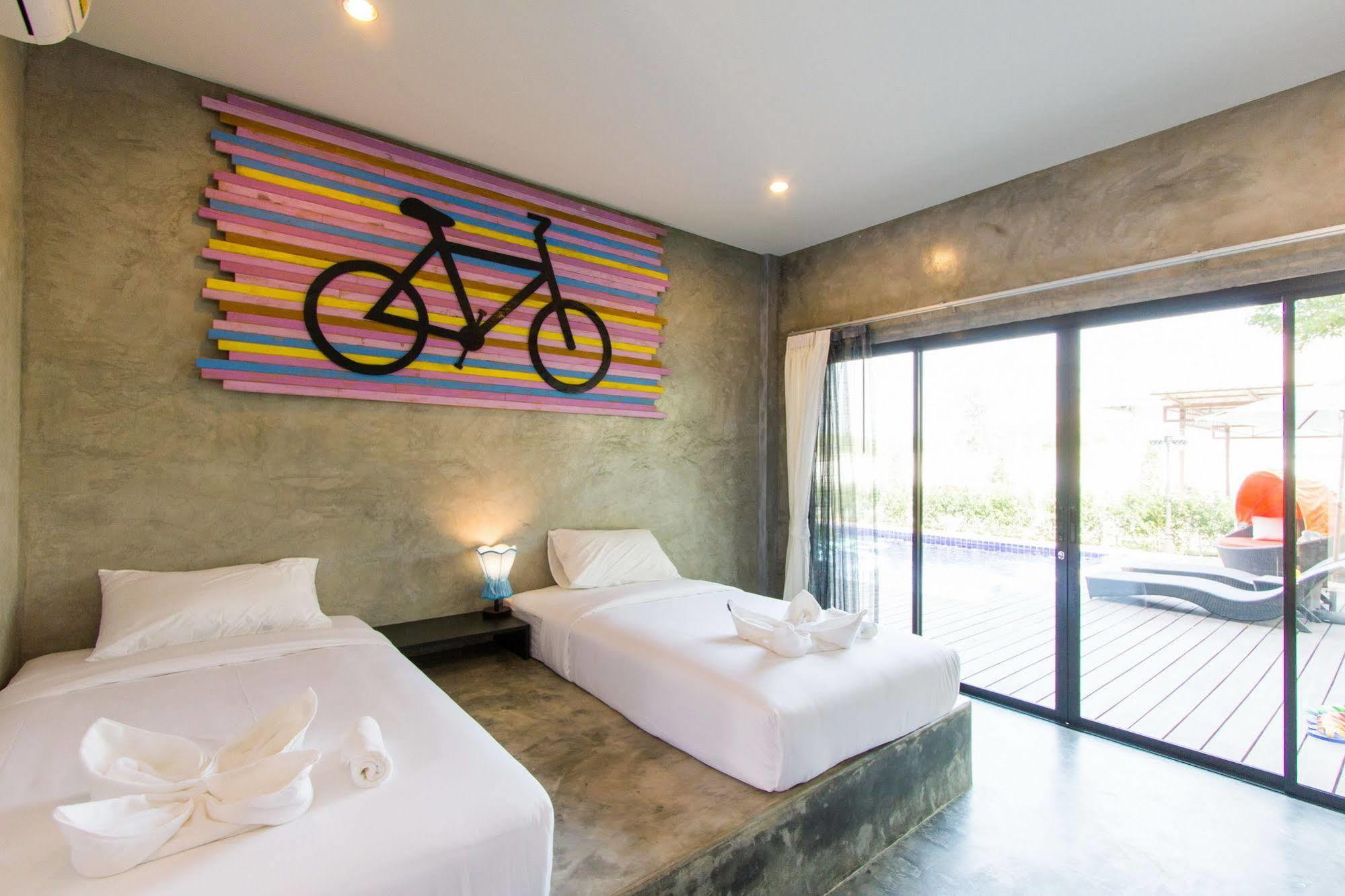 The Bike Loft Family Hostel Hua Hin Exterior foto