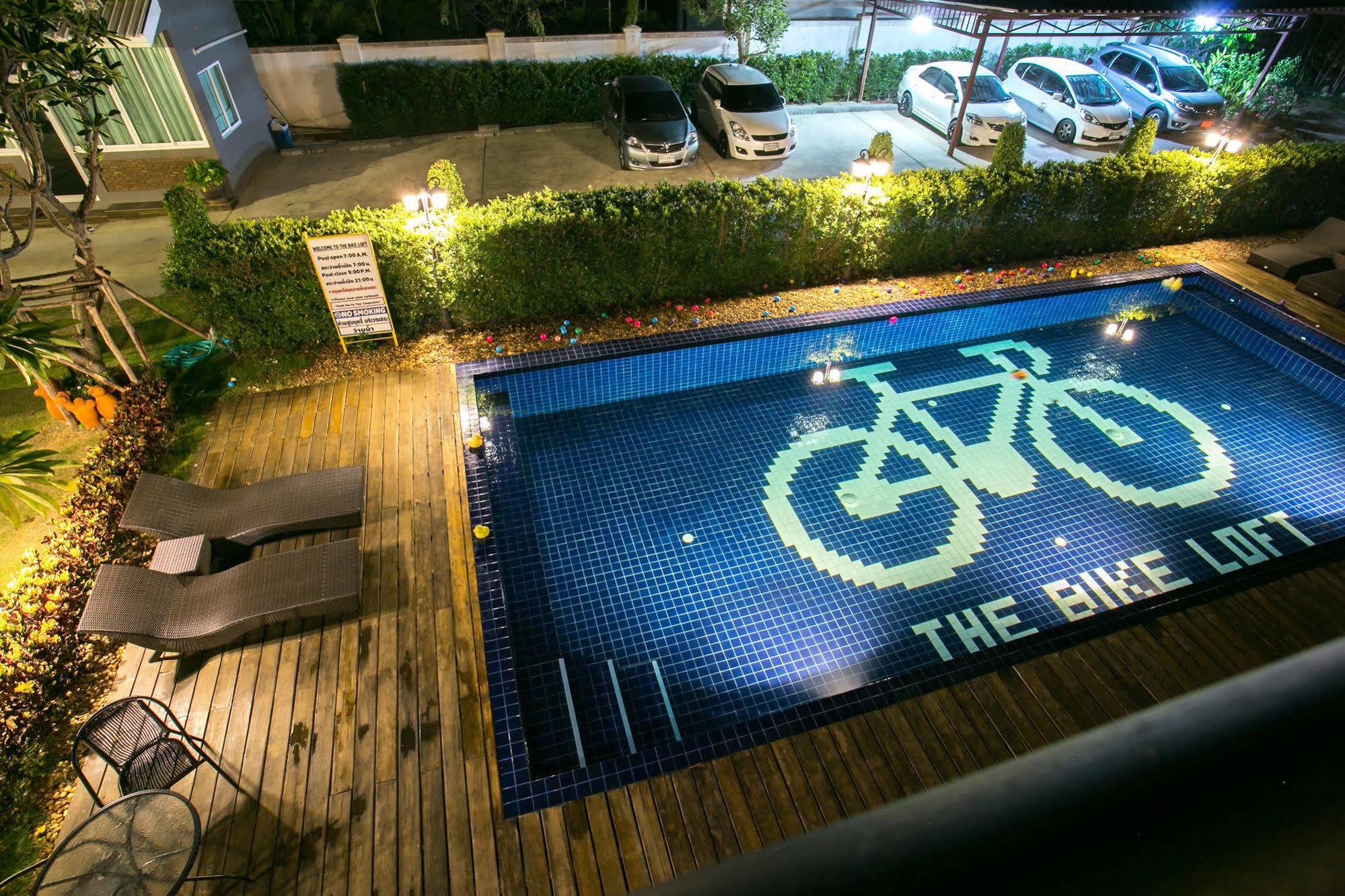 The Bike Loft Family Hostel Hua Hin Exterior foto